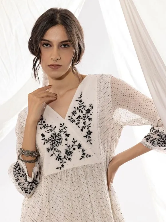 chikankari kurti for women